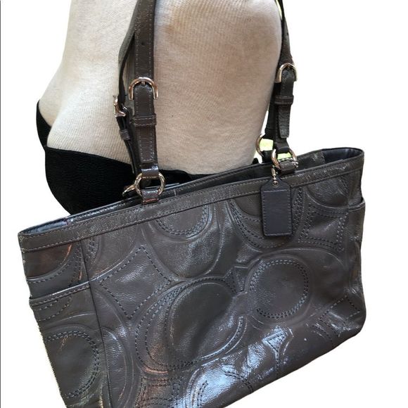 UEC Coach Gray patten leather tote bag - Picture 2 of 11